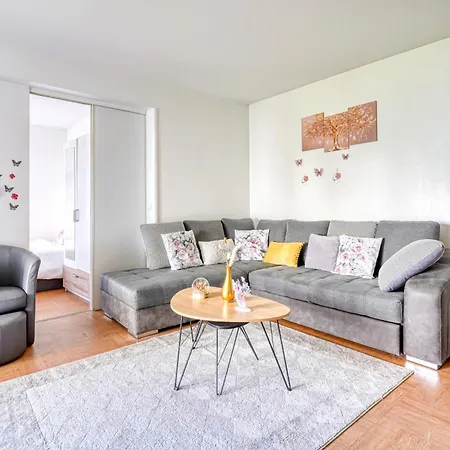 Cocon Roseraie Appartement *